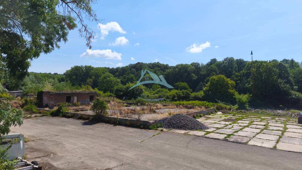 Pozemok o rozlohe 1880 m2 vo Veľkom Krtíši.