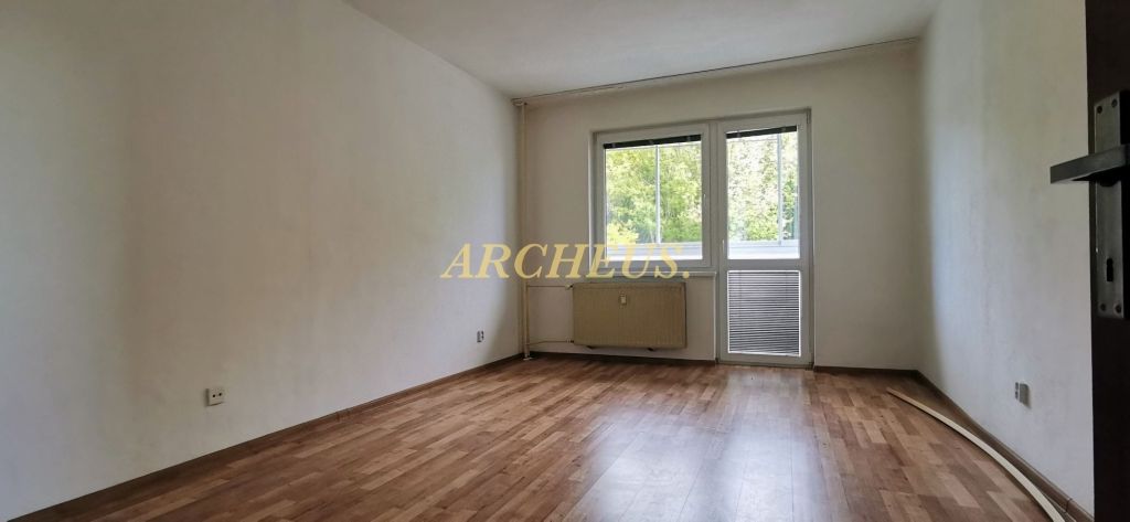 NA PREDAJ 2-IZBOVÝ BYT S LOGGIOU, 49 m2, SÍDL. JUH, TREBIŠOV