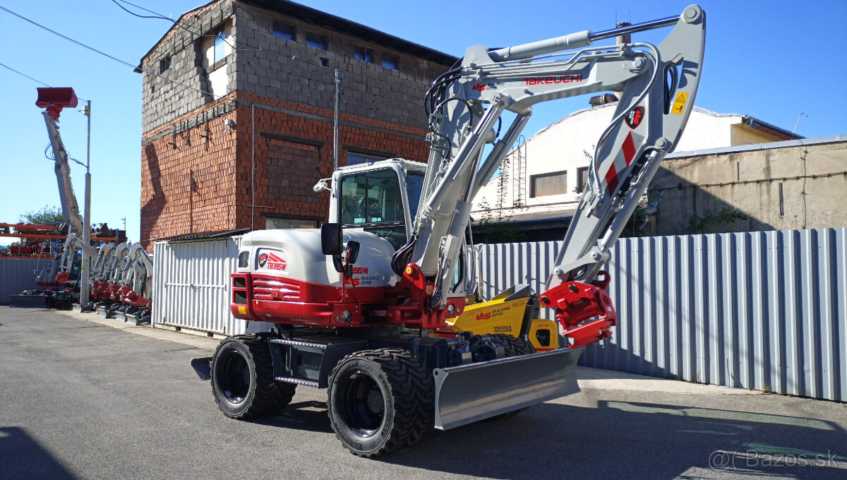 Takeuchi TB395W | 2025 | 302 MTH