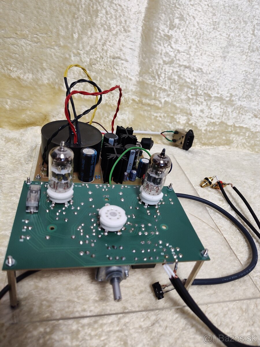 sluchadlovy zosilovač