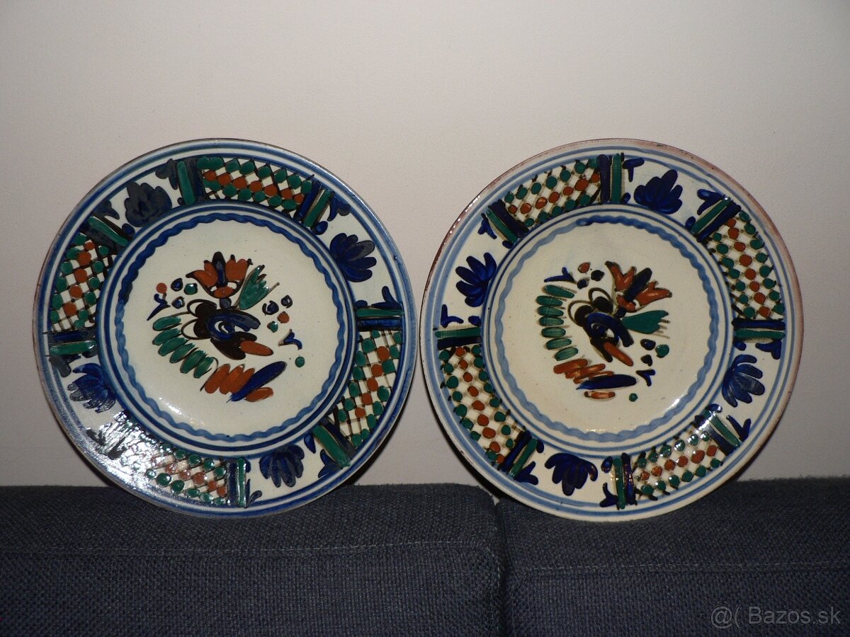 ľudové keramické taniere na zavesenie