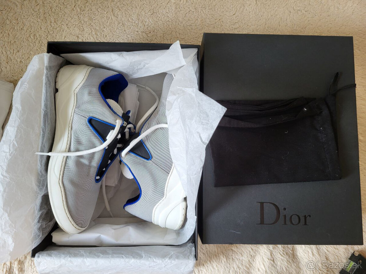 Dior B17 sneakers 100% original.