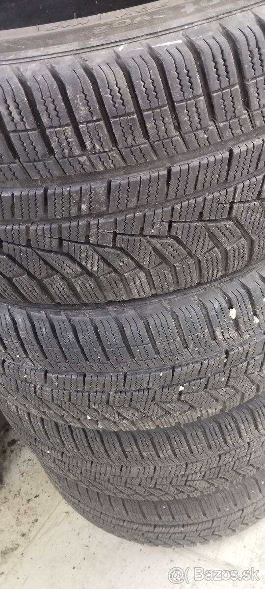 235/40 R19 zimne