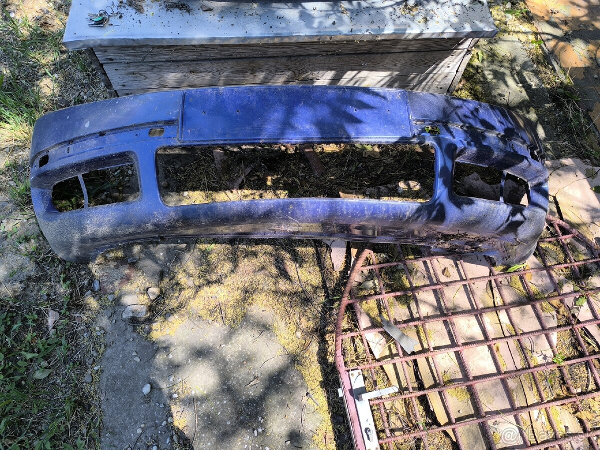 Predný nárazník Škoda Superb