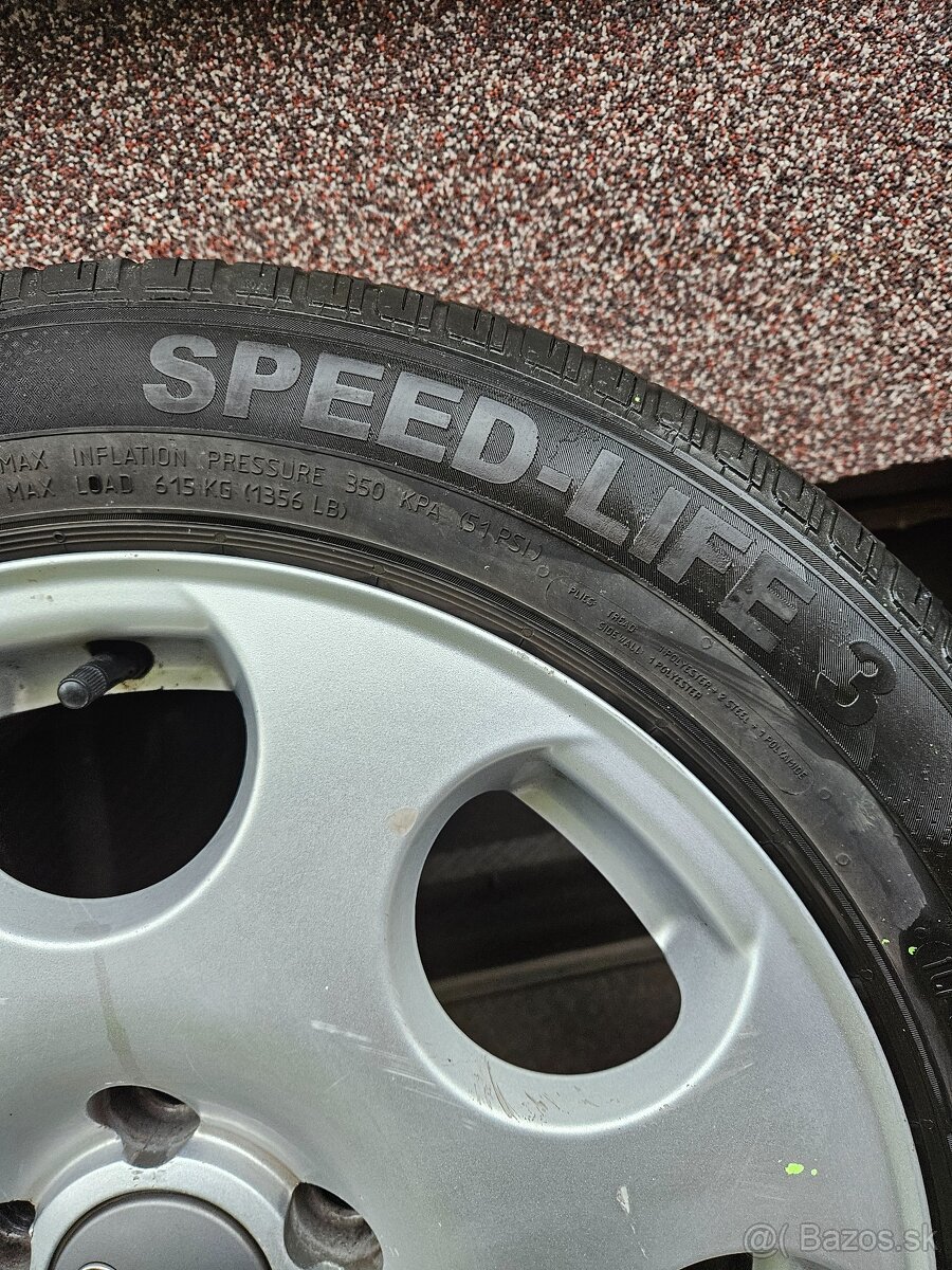 Letné pneumatiky na elektrónoch