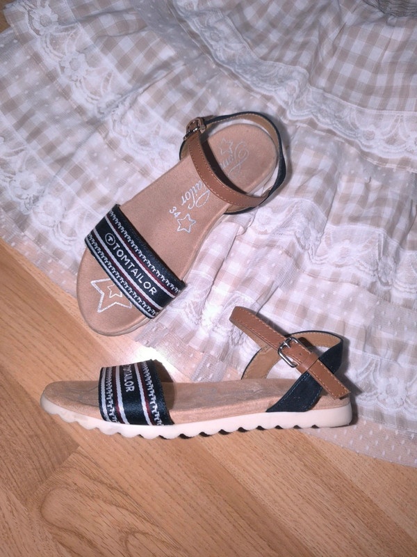 Dievčenské sandále