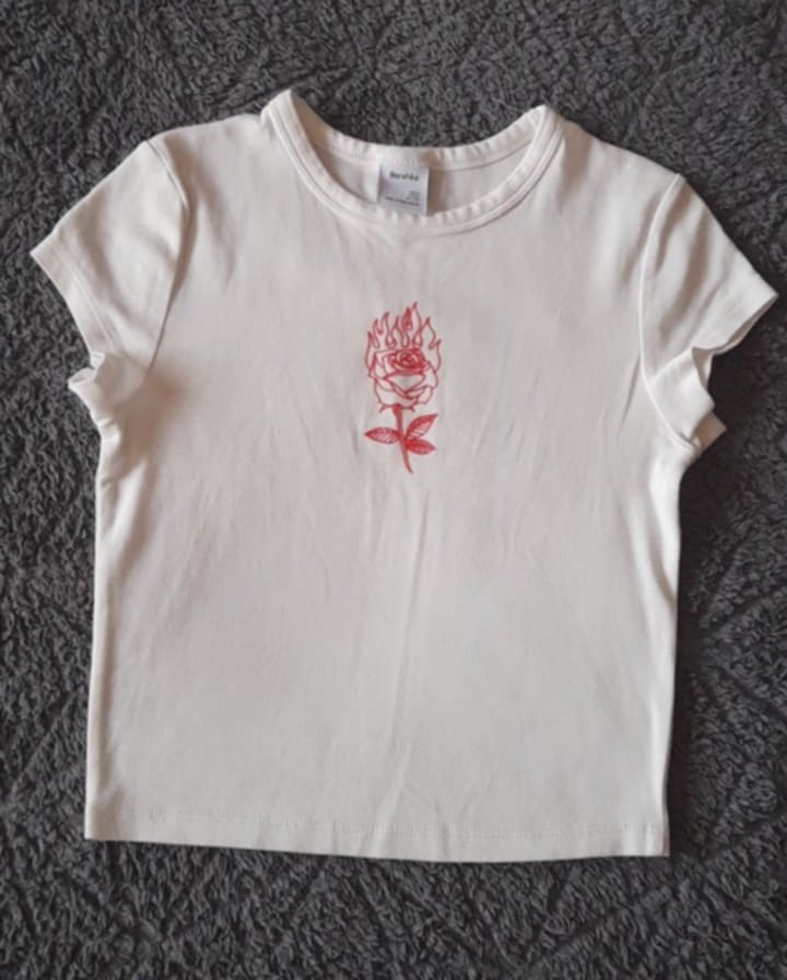 Dámsky biely crop top