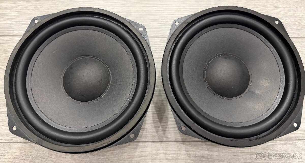 Basové reproduktory TESLA ARN6604