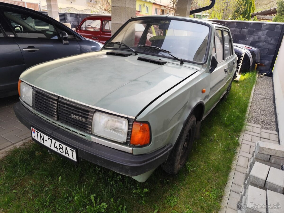 Škoda 120L