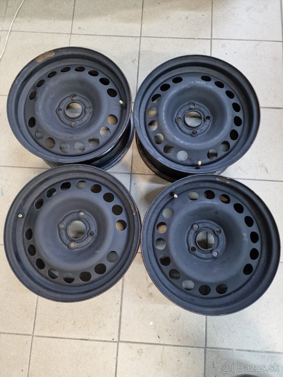 Disky original Opel 15 , rozteč 4x100mm, otvor 56mm.