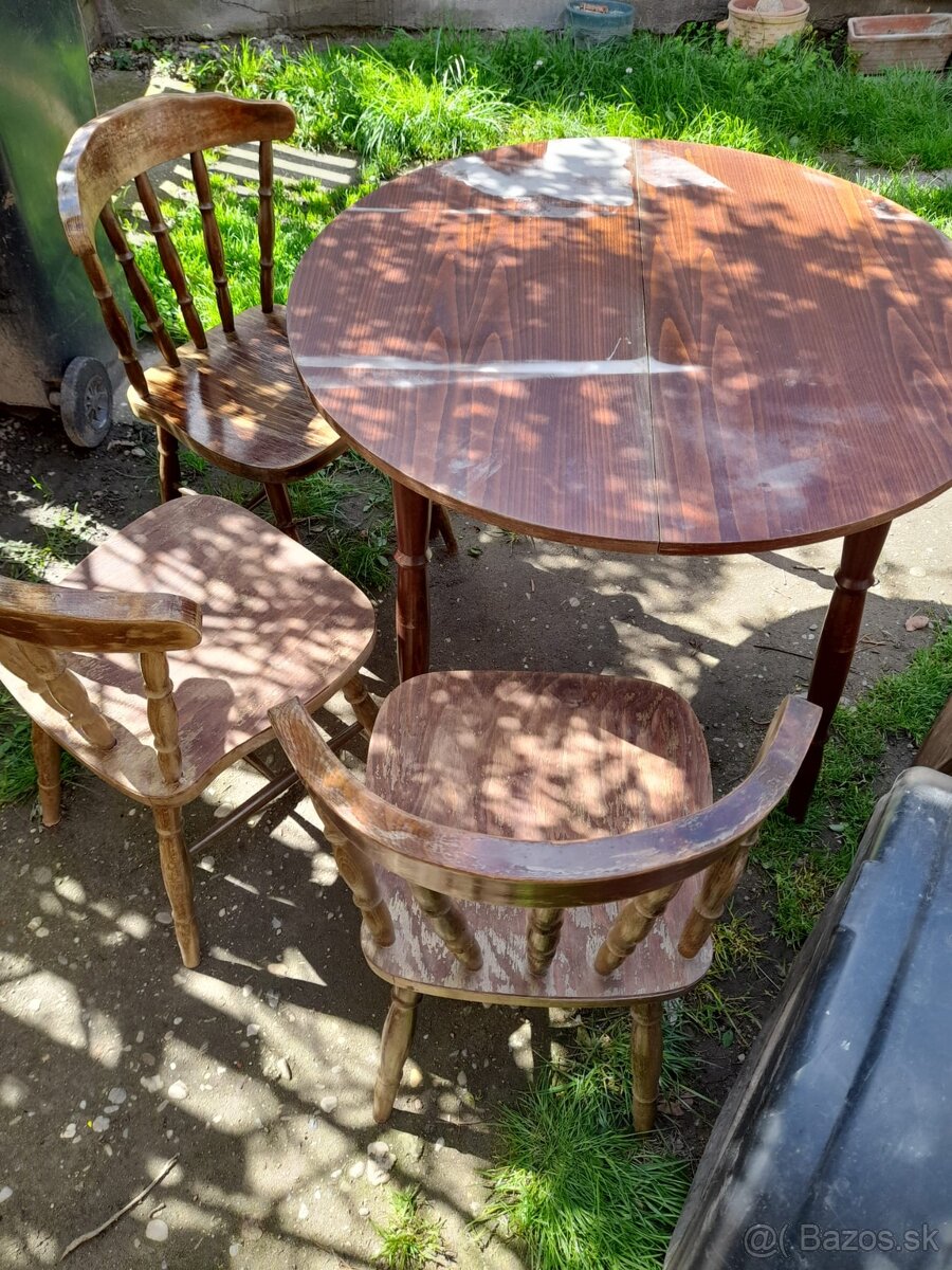 Bonanza stol rozkladaci + 3 stolicky