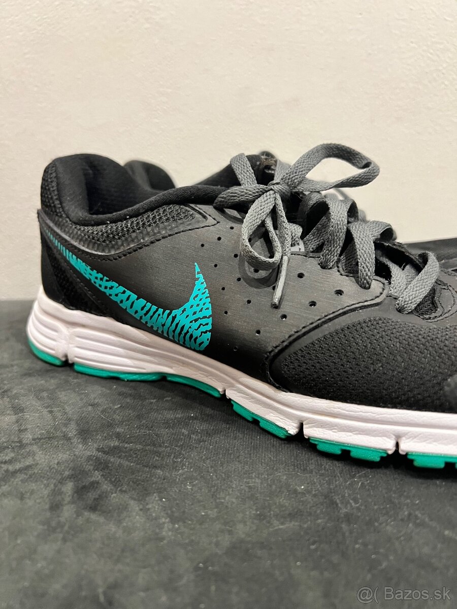 NIKE športové tenisky