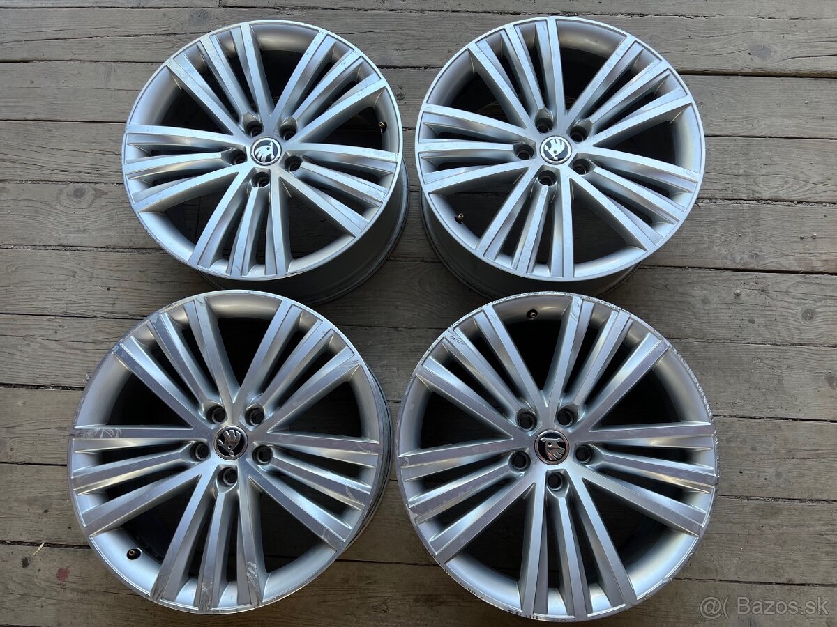 Originál ALU Škoda 8x19, 5x112 ET 44.