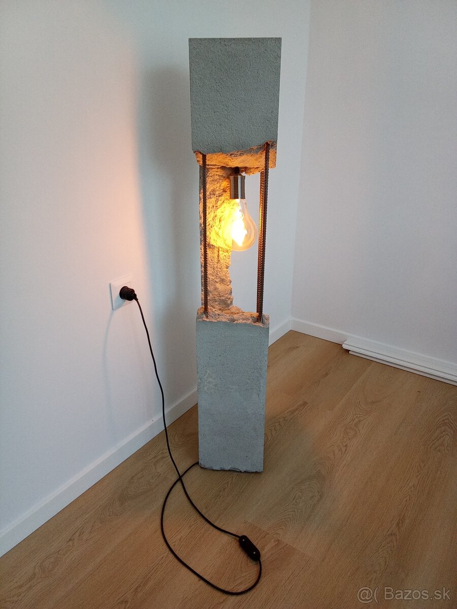 Betónová lampa