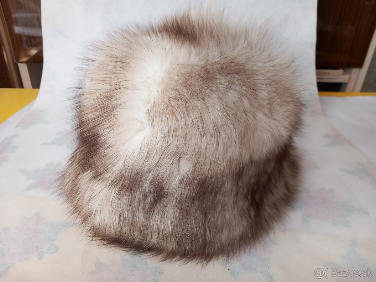Kožušinová čiapka svetlá