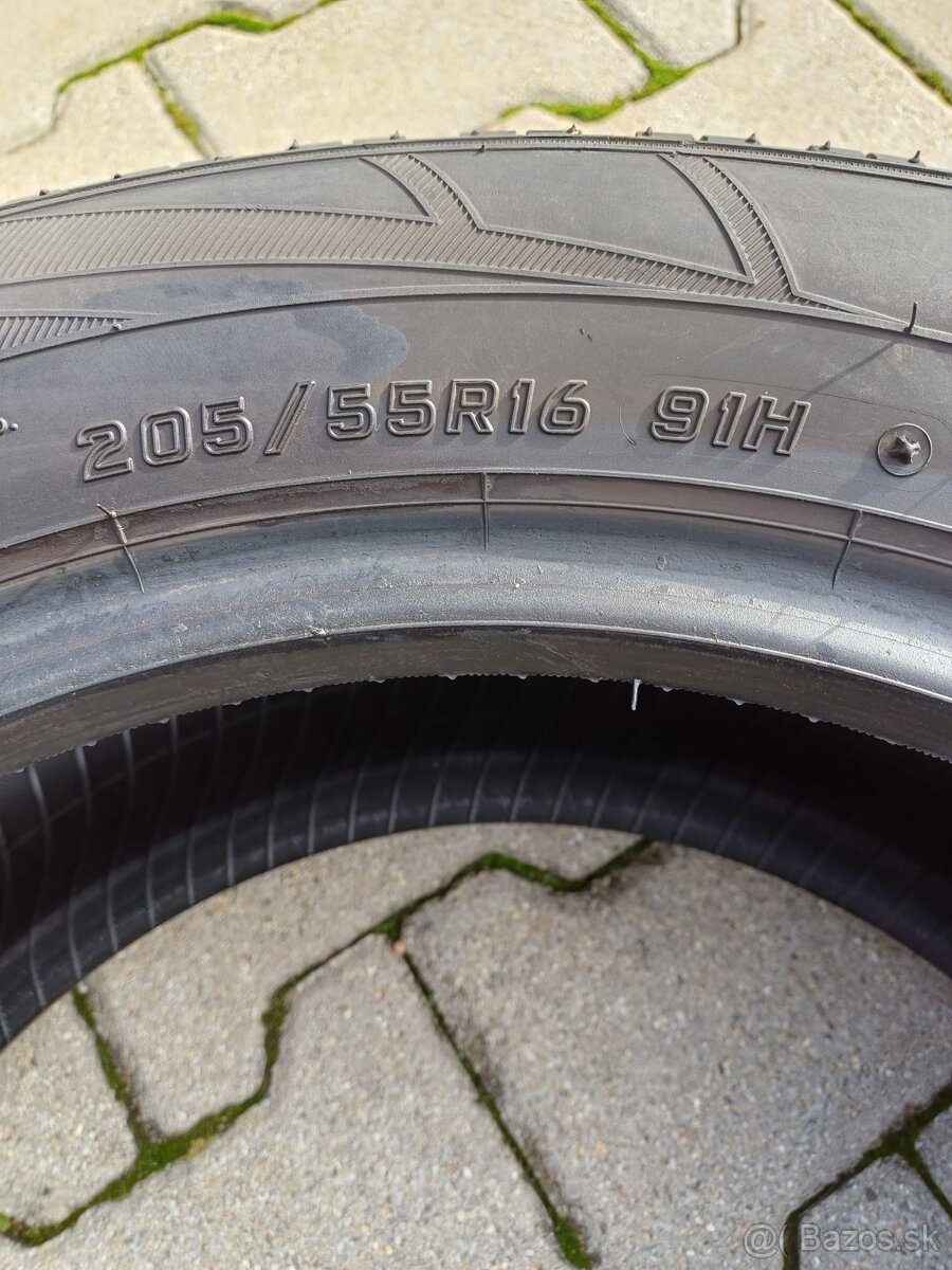 Zimné pneumatiky 205/55 R16