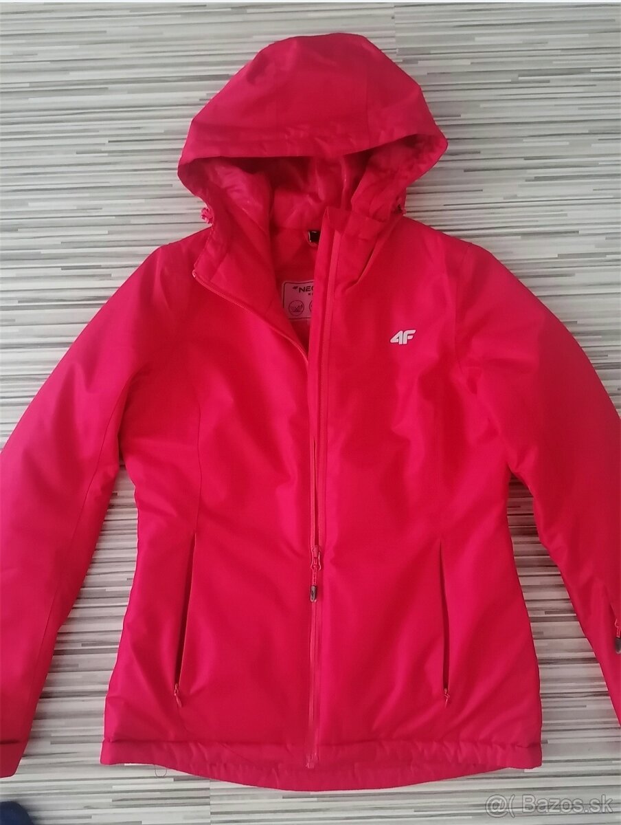 Dámska bunda 4F