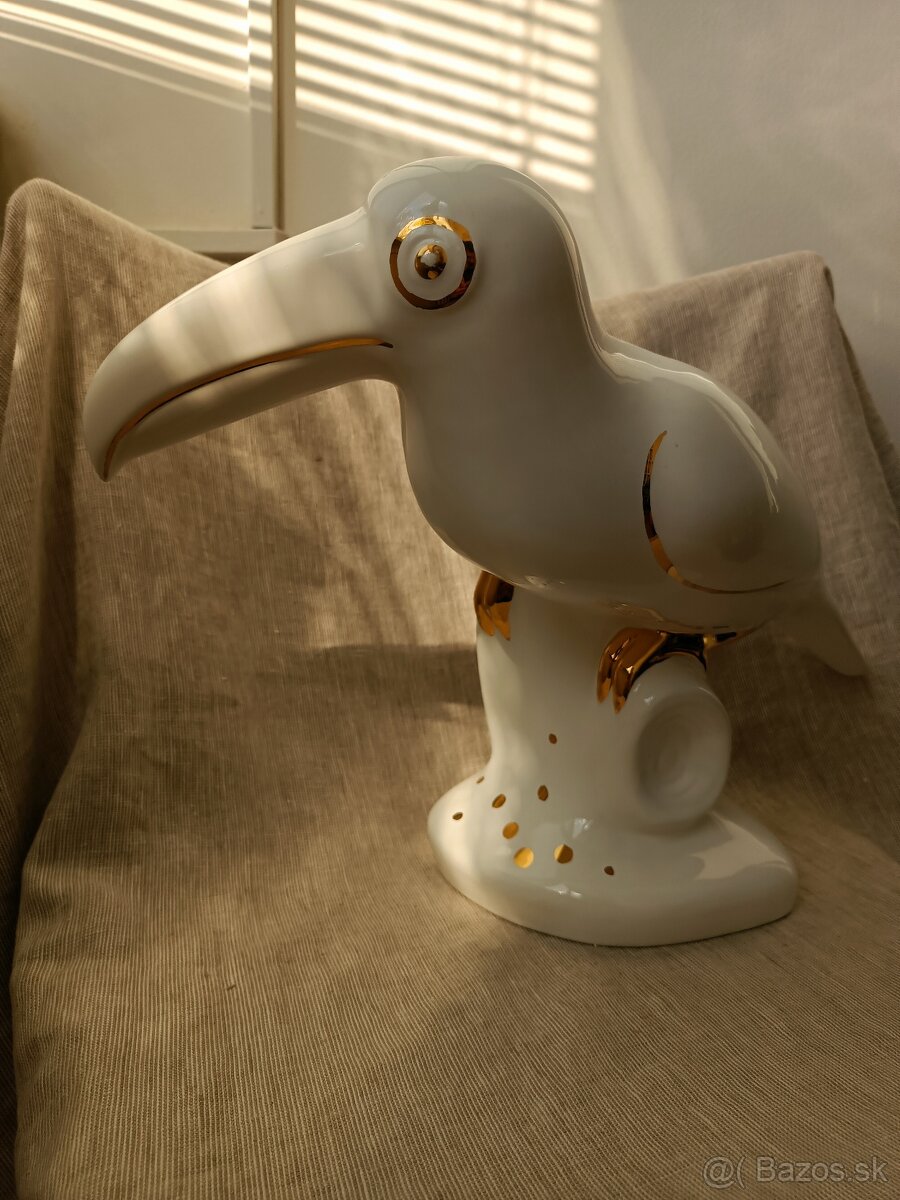 Porcelánová soška Tukan