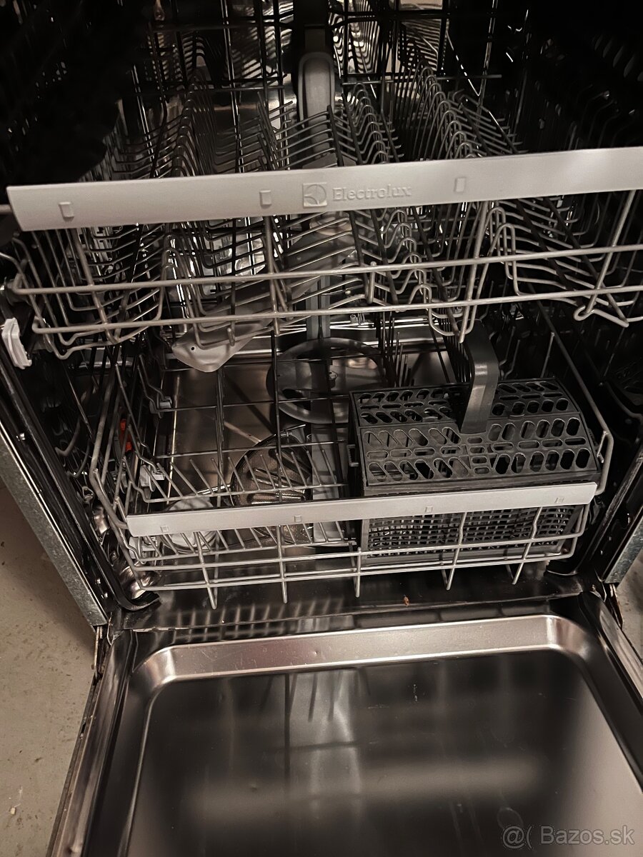 Umyvacka riadu Elektrolux