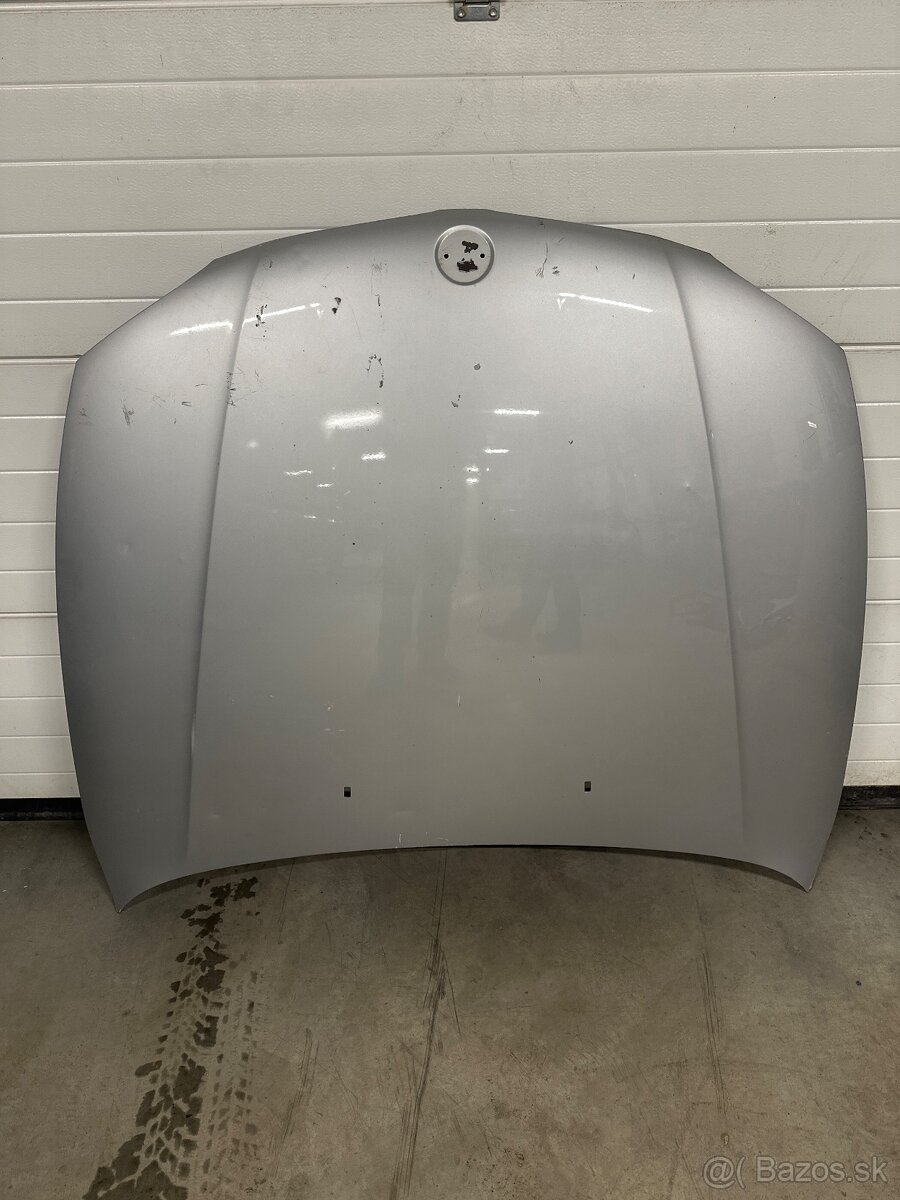 Kapota bmw rad 1 e87