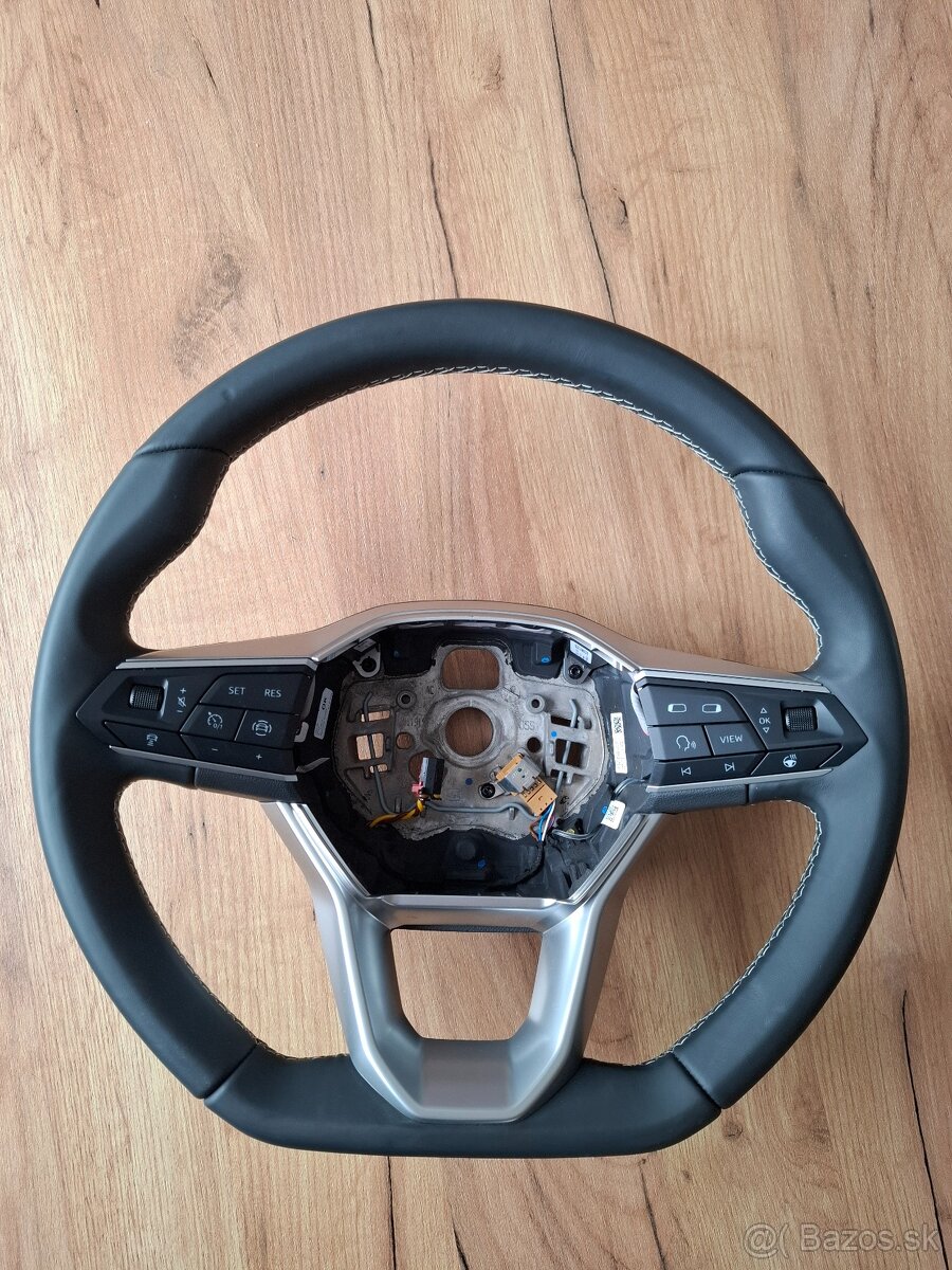 Multifunkčný vyhrievaný volant SEAT