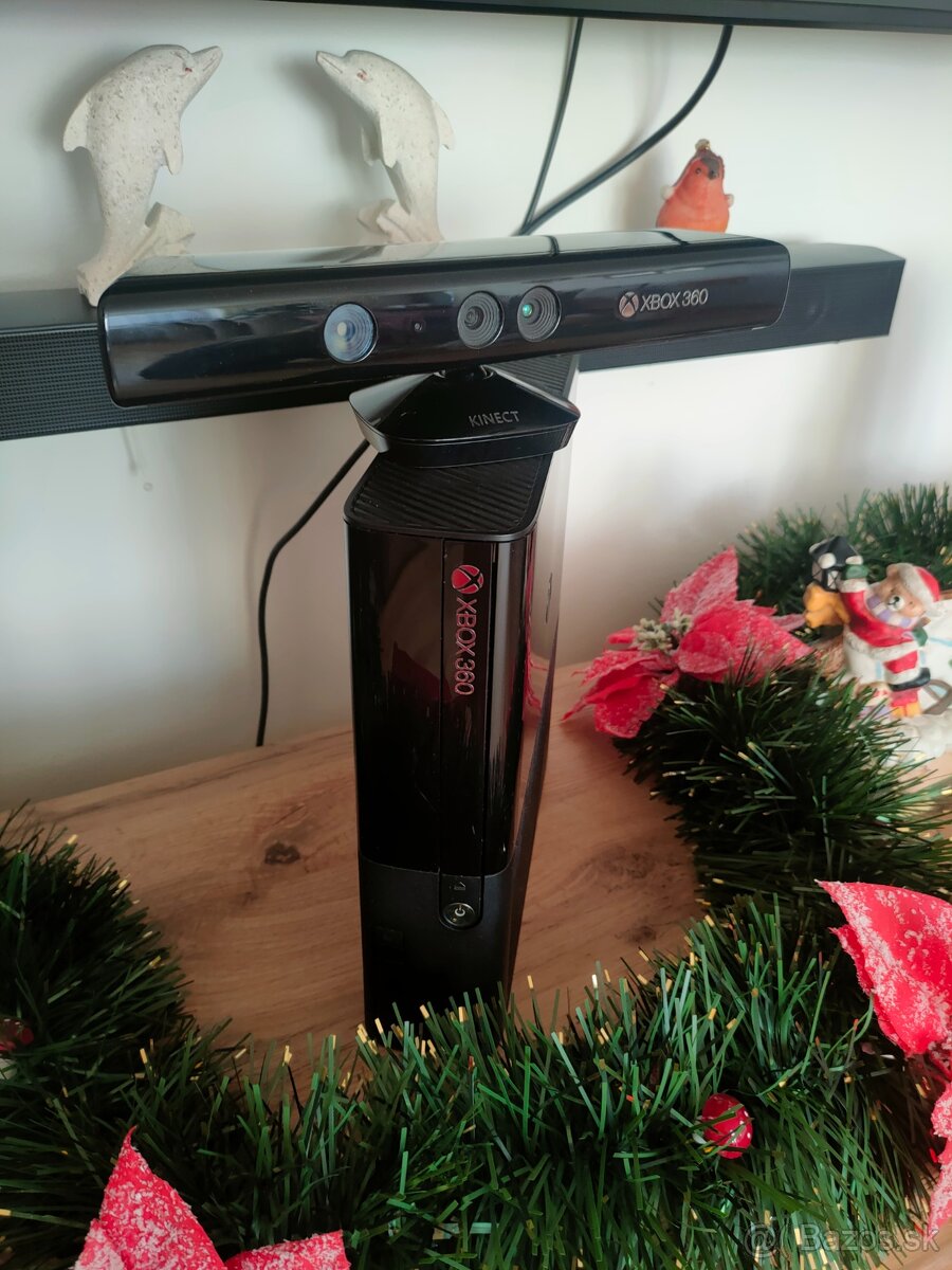 XBox 360 E CONSOLE + Kinect + Hry