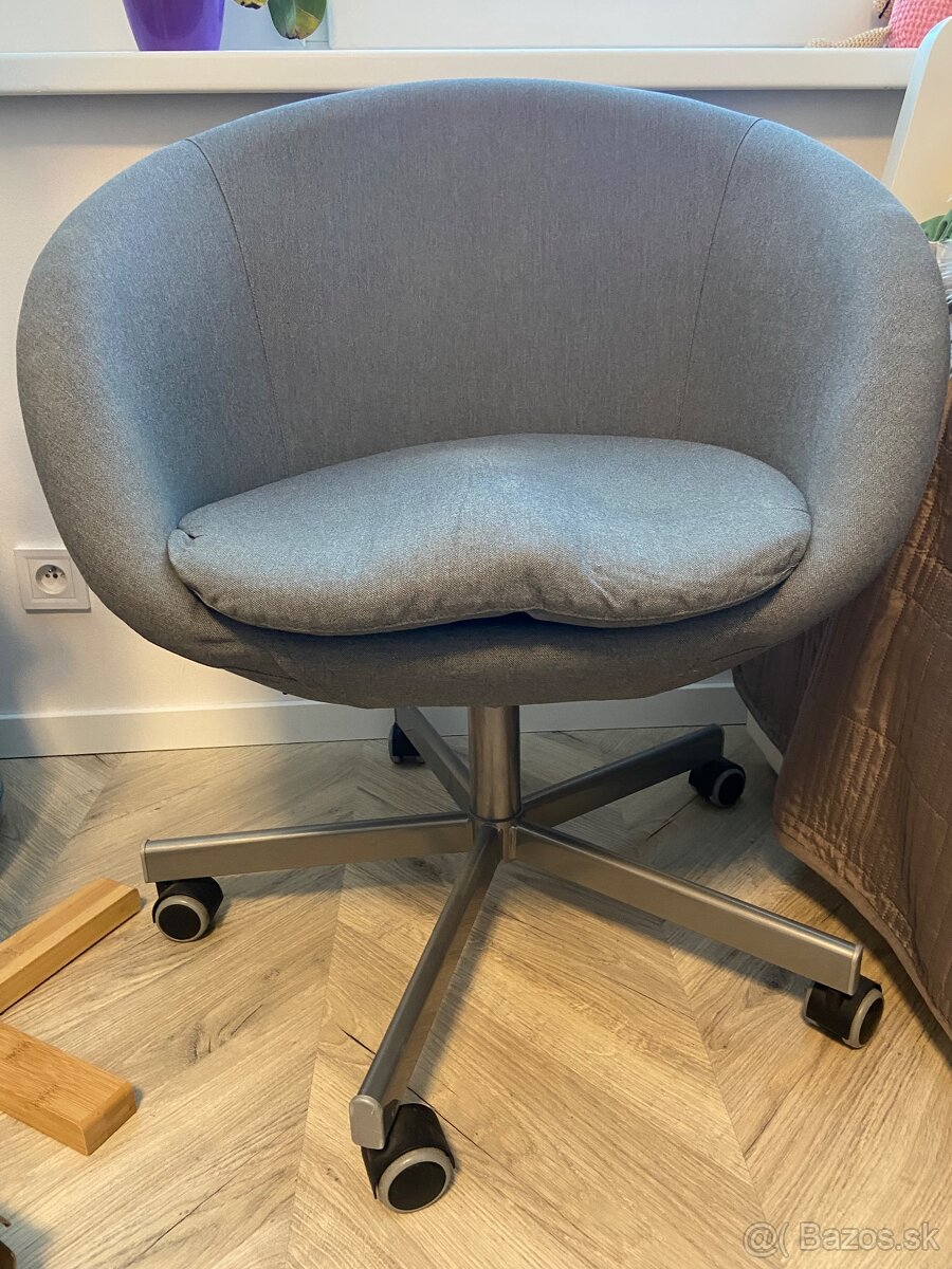 Otočná stolička Ikea