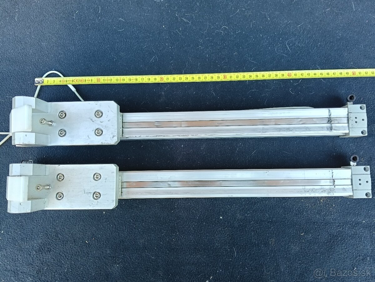 lineárny pneumatický posuv SMC 30 cm