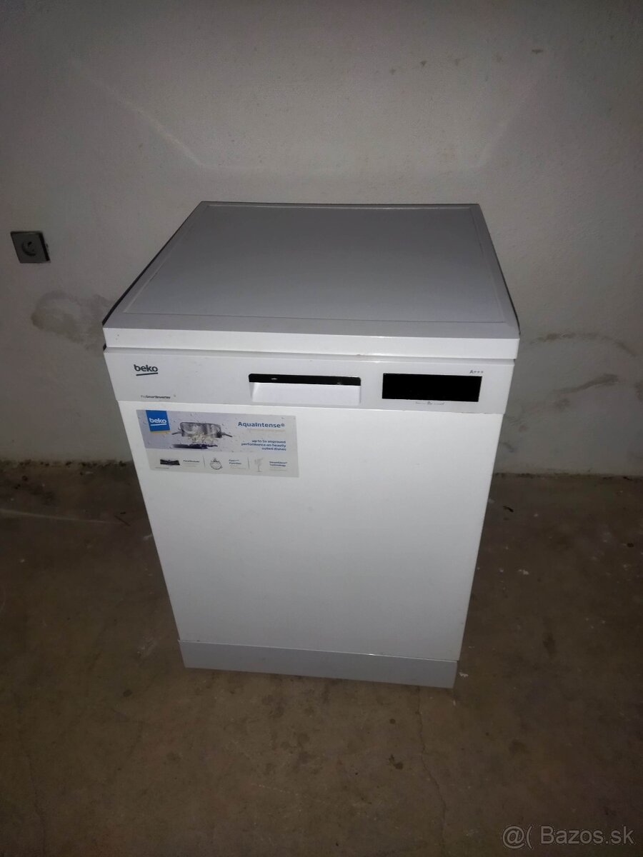 Umývačka + Staršia funkčná chladnička