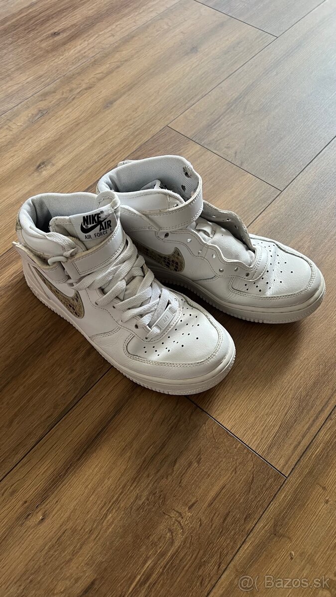 Nike