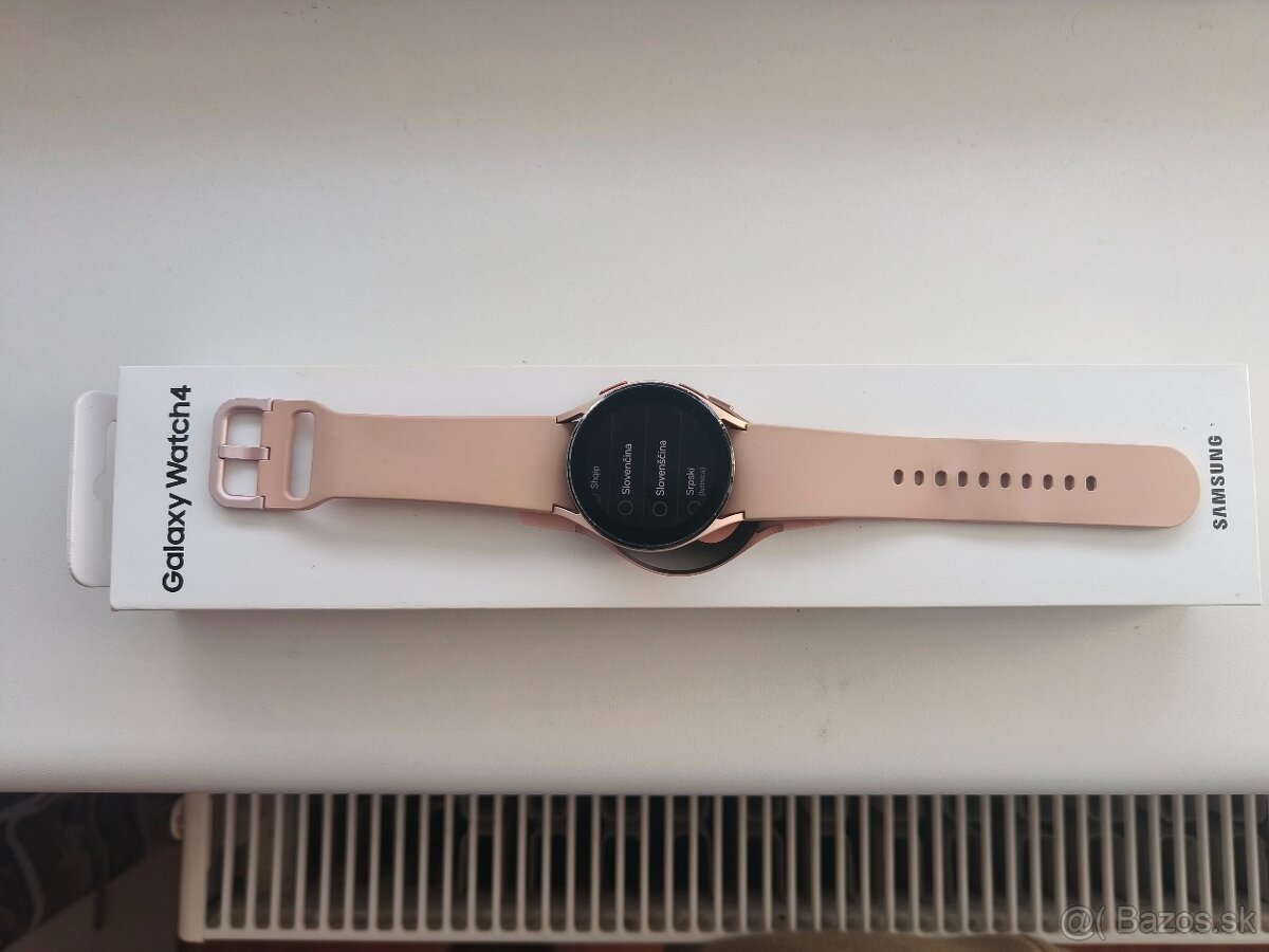 Samsung Galaxy watch 4 rose gold