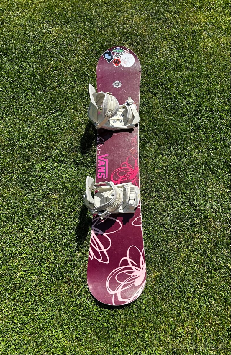Snowboard s viazaním