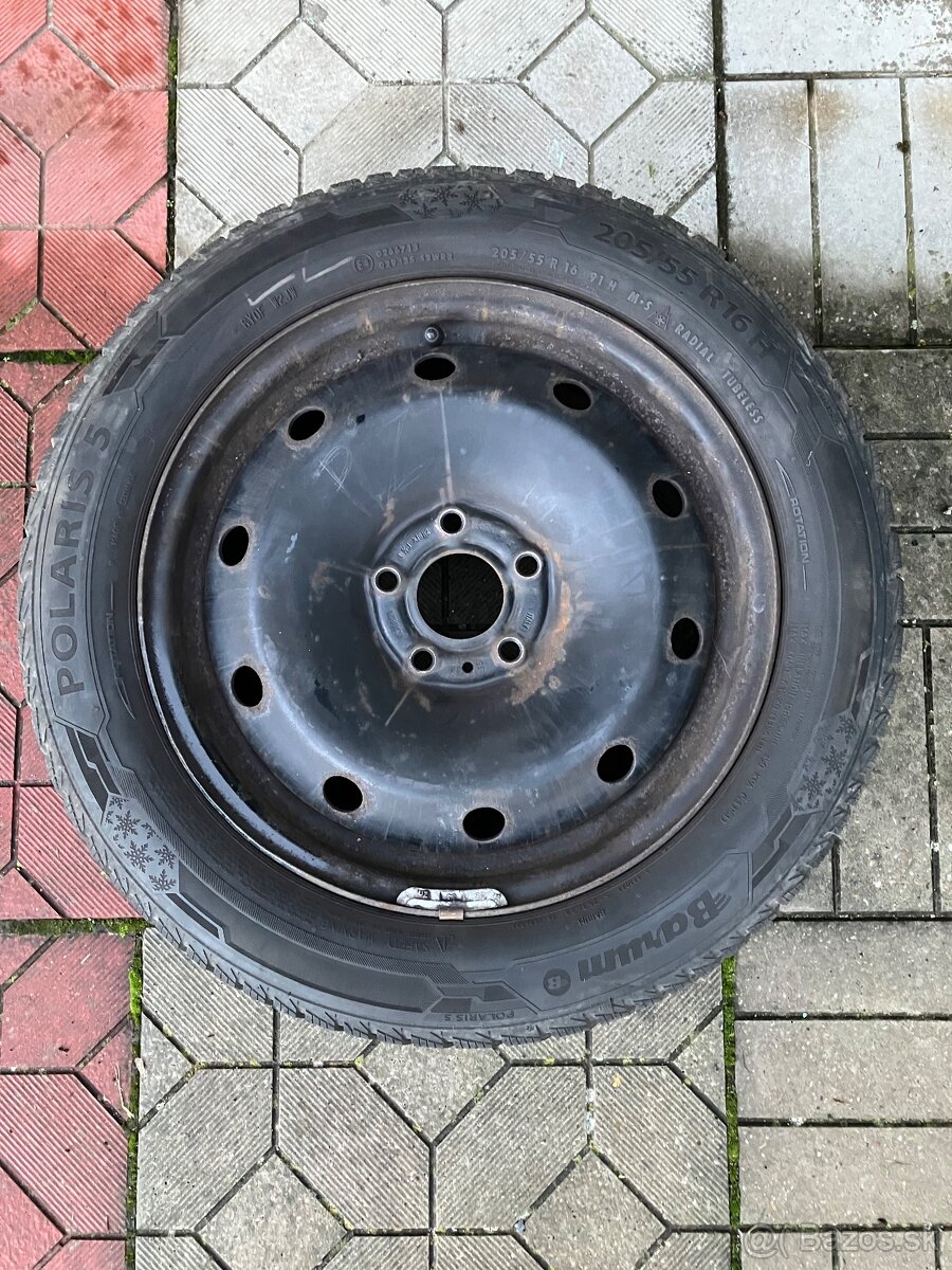 🧊 Zimné pneumatiky 205/55 R16 na diskoch + Volvo puklice