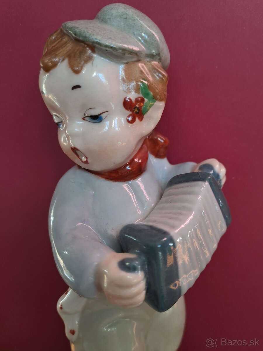 Chlapec s harmonikou - Royal Dux, 1930, Elly Strobach