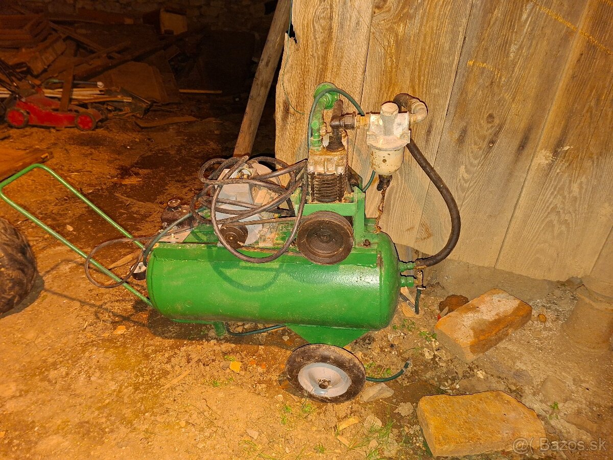 Predam dvoj  kompresor funkční