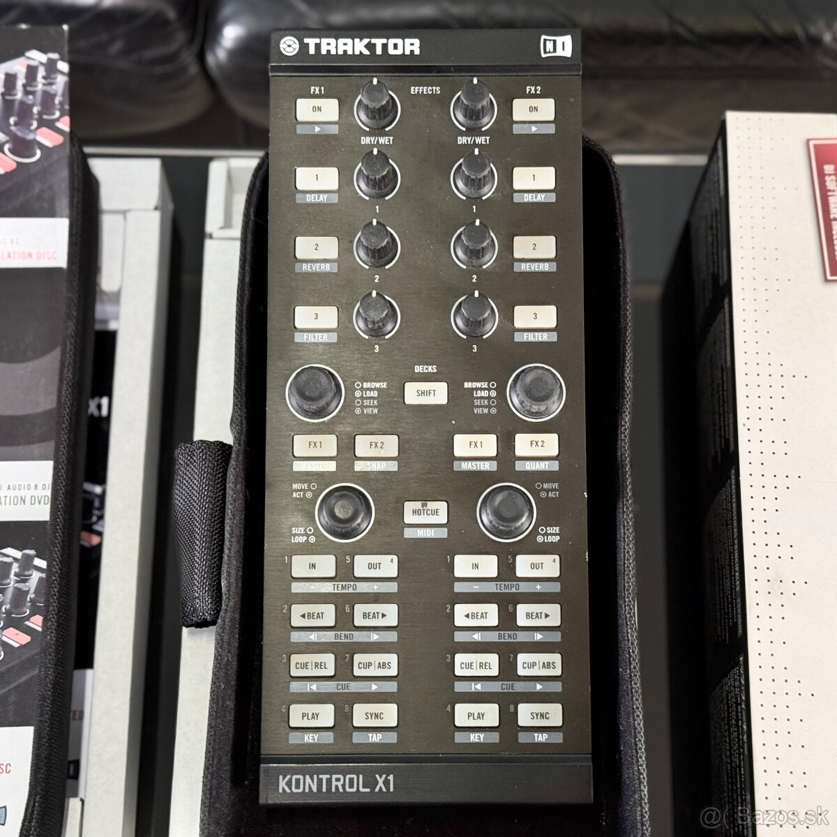 Traktor Kontrol X1 + Přepravní Bag