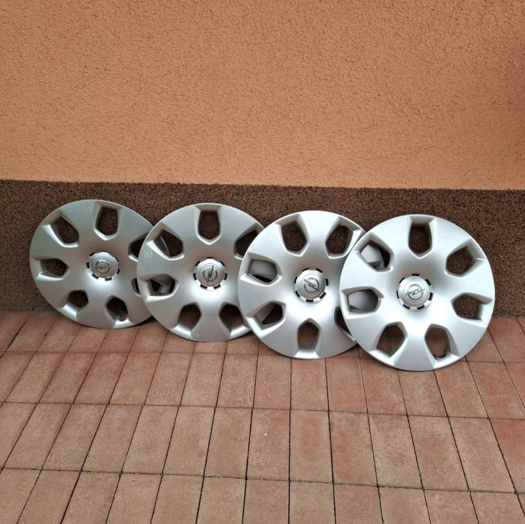 OPEL Astra R16 puklice