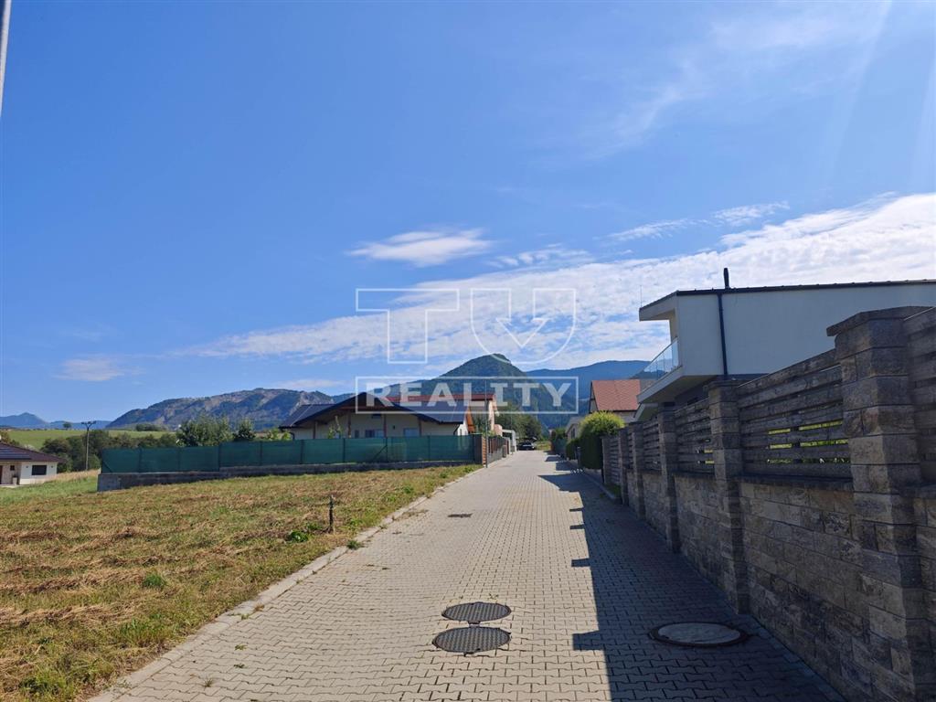 Ži svoj sen pod Hoblíkom: Pozemok tvojich snov vo Višňovom