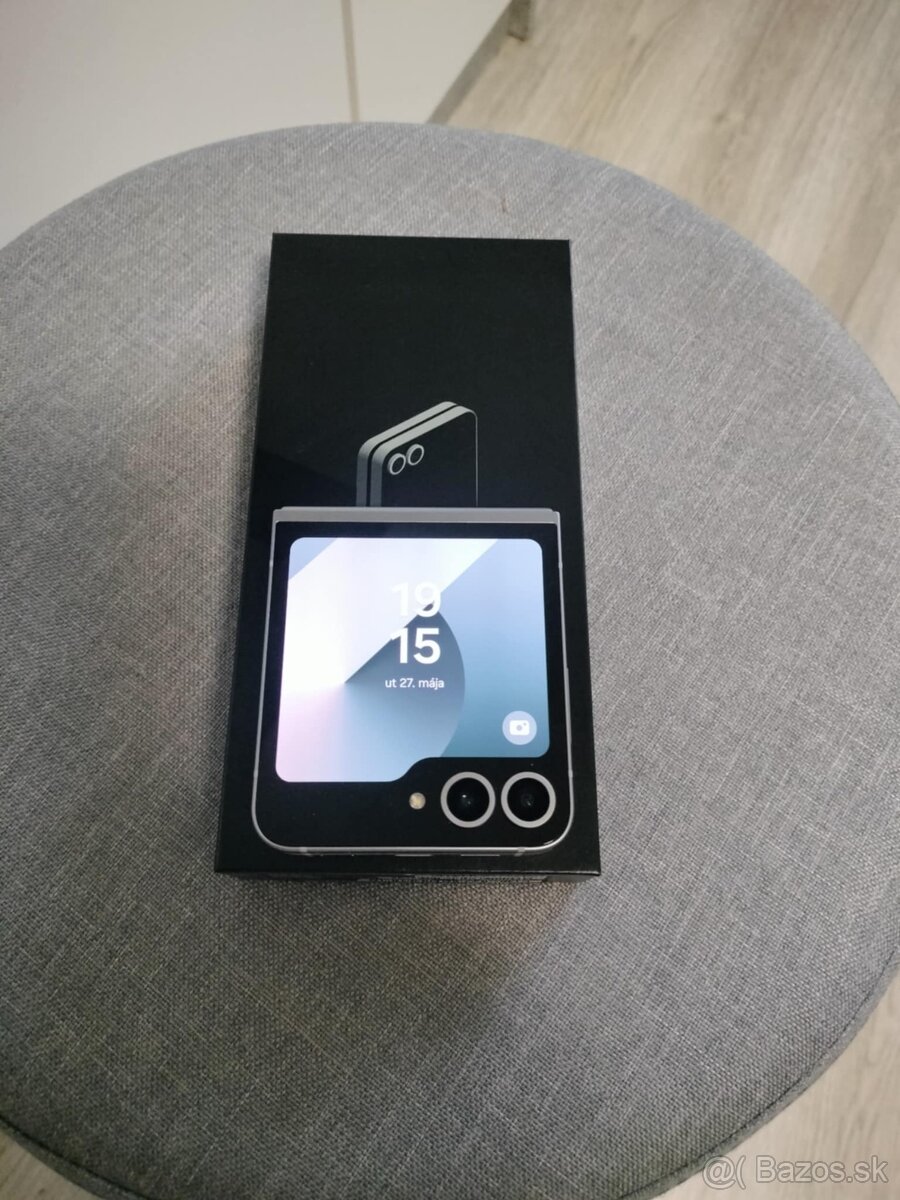 Samsung Galaxy z Flip 6