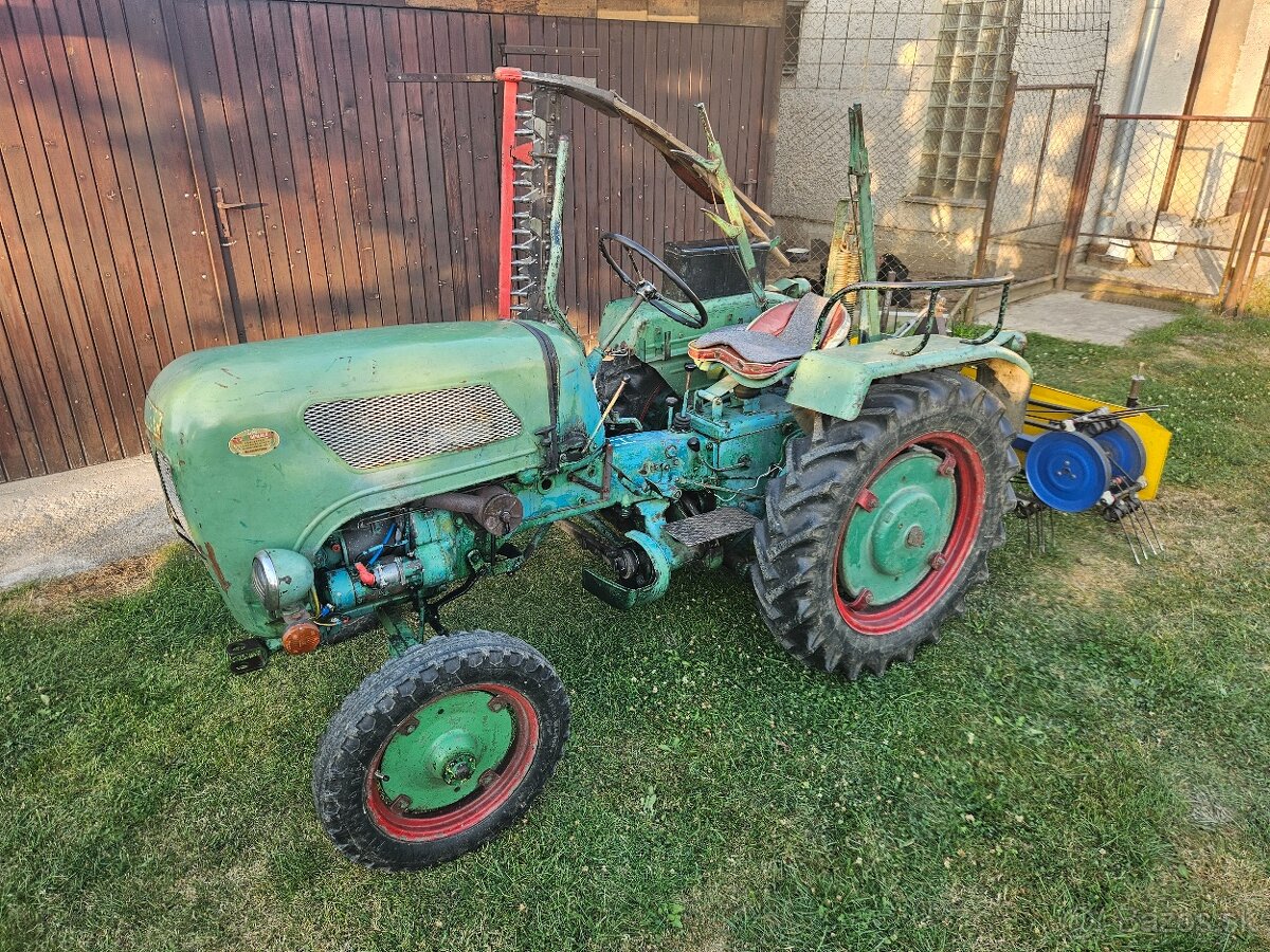 Traktor Holder B12 + komplet príslušenstvo