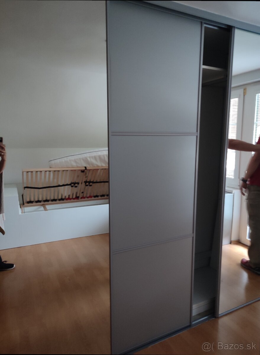 Roll door dvere so zrkadlami