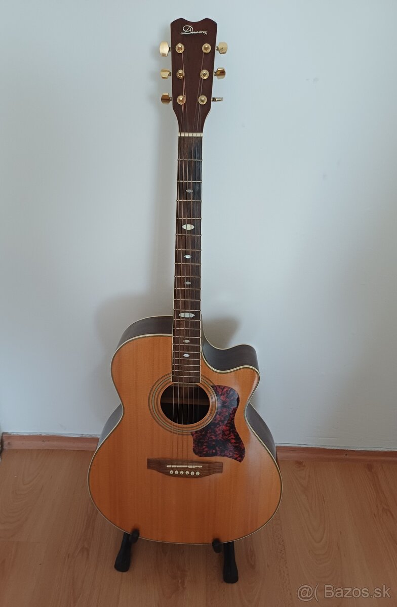 Akustická gitara