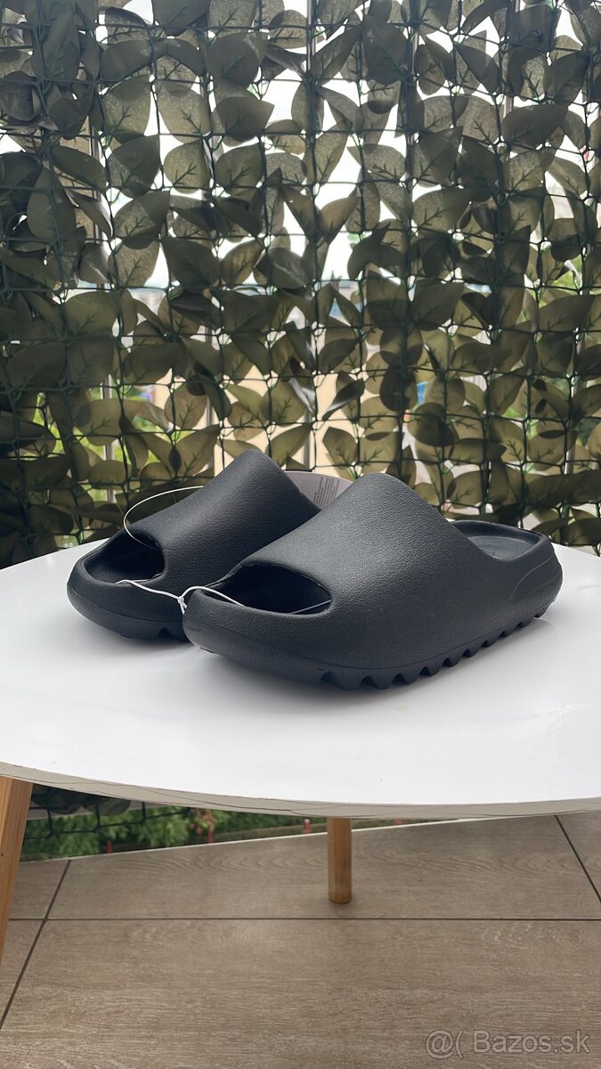 Adidas Yeezy Slide Black