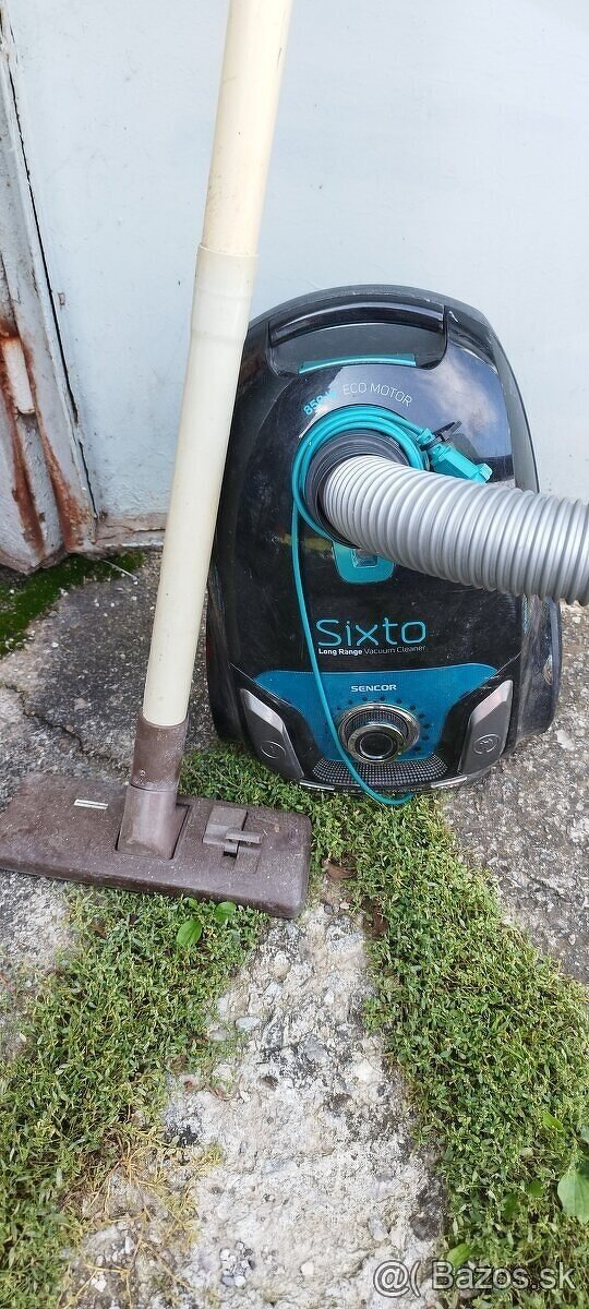Na predaj používaný vreckový vysávač SENCOR SVC 684TQ SIXTO.
