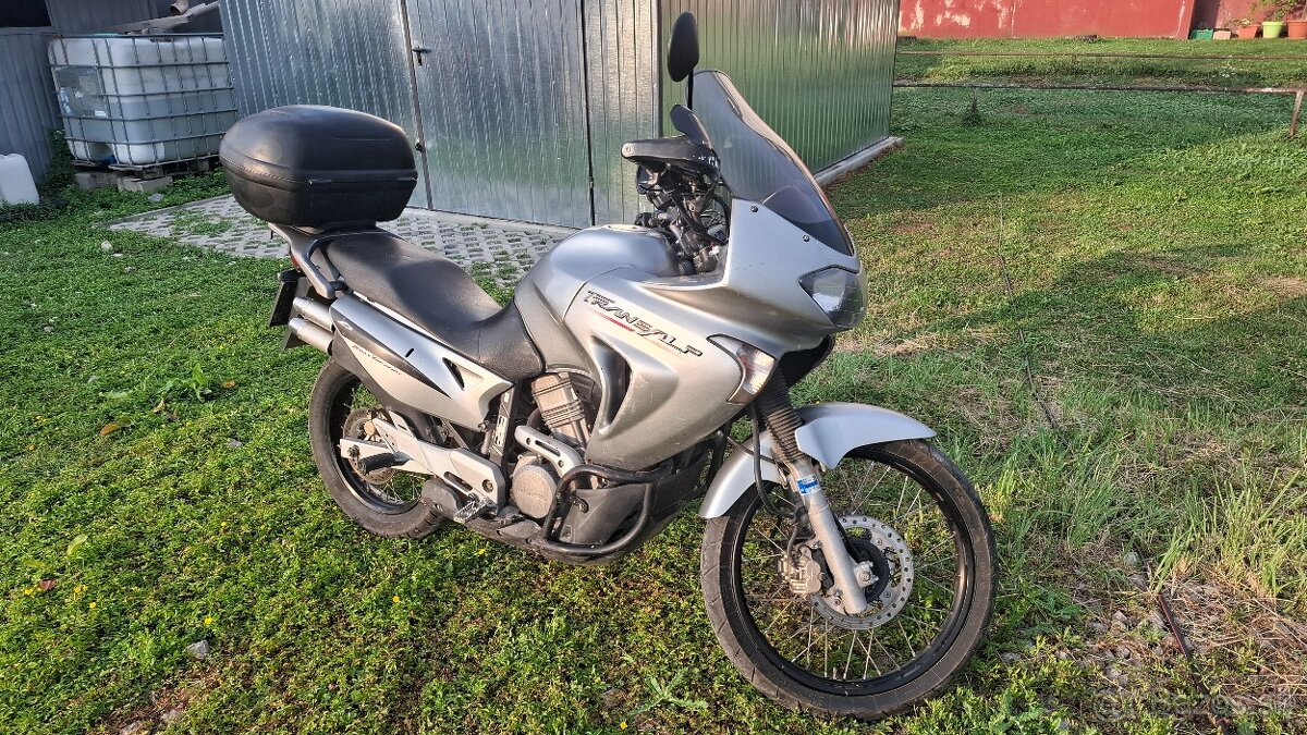 Honda transalp XL650v
