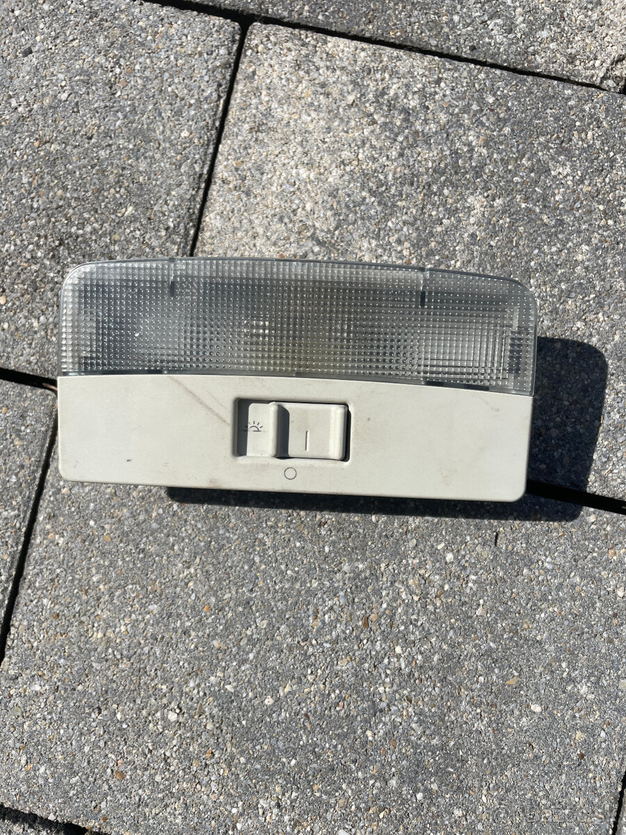 Predám vnútorné svetlo Škoda Fabia 1, Octavia 1, Seat Toledo