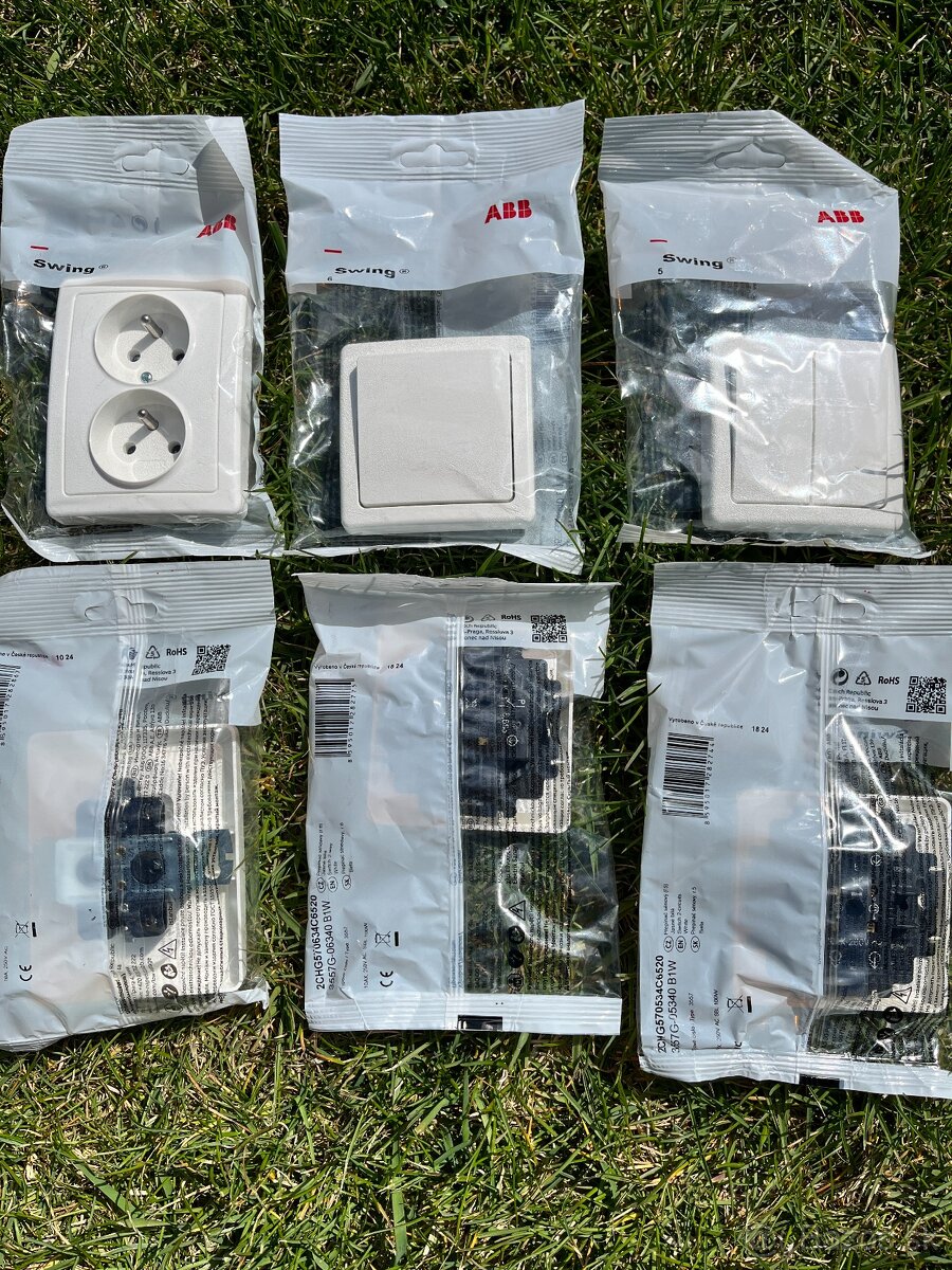 Predam dvojnasobnu zasuvku, s ochrannymi kolikmi ABB Swing