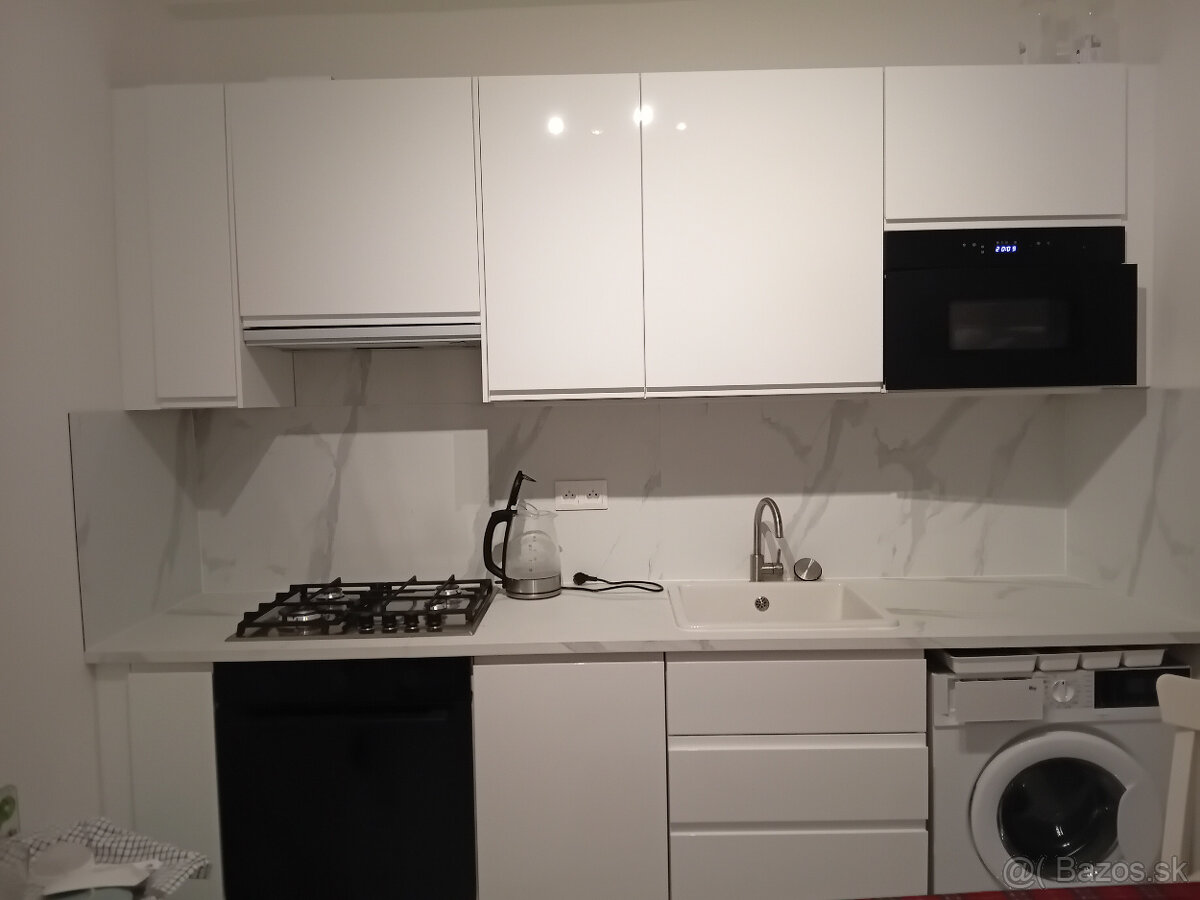 predam krasny 2 izbovy zrekonstruovany byt