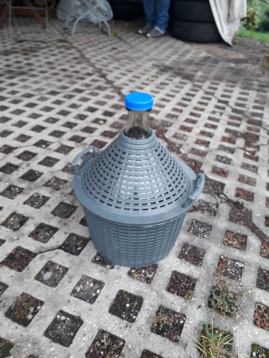 DEMIŽONY-OBJEM 10 LITRŮ-NOVÉ-NEPOUŽITÉ