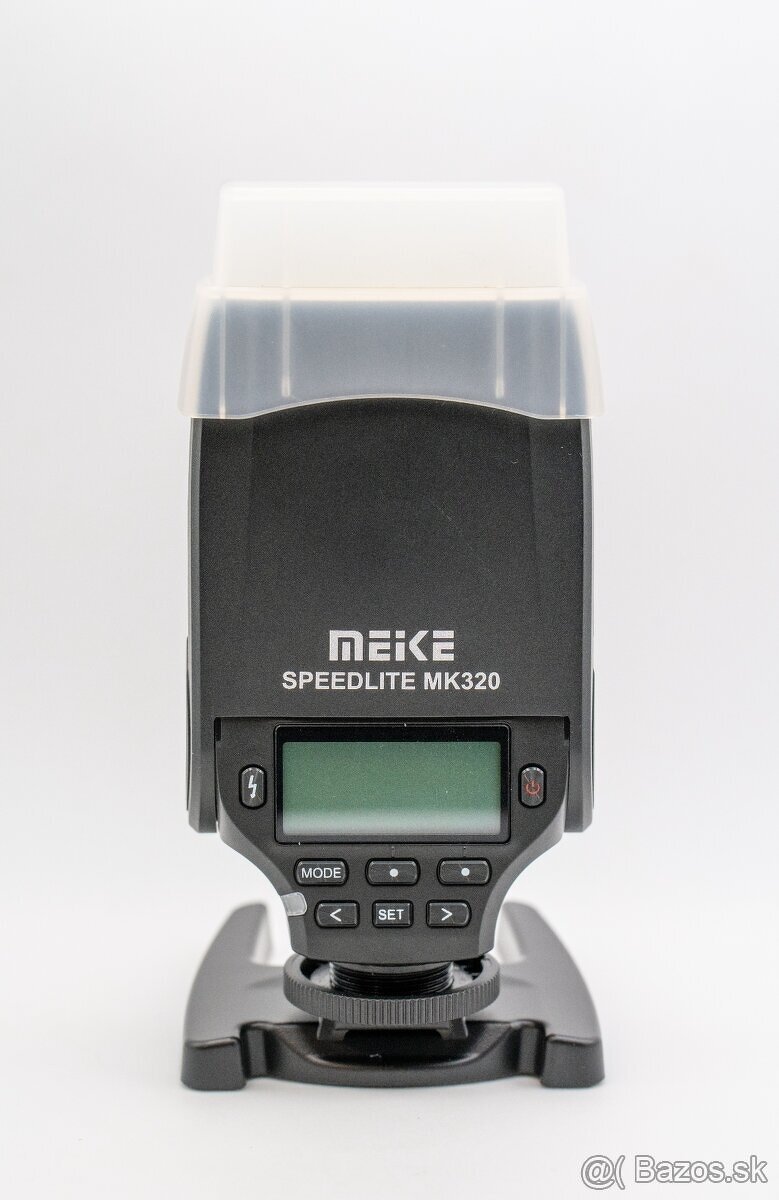 Meike Speedlite MK320 // Sony